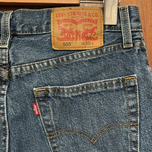 Levi’s 505 Denim Shorts - Picture 6 of 8
